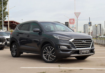 Подержанный автомобиль Hyundai Tucson 2020 года (3 фото)