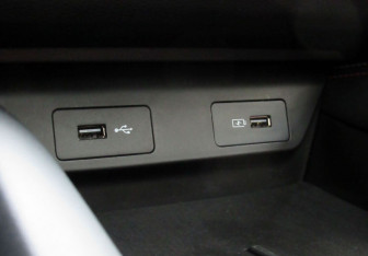 Подержанный автомобиль Geely Coolray 2023 года (26 фото)