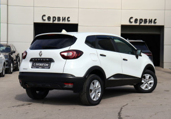 Подержанный автомобиль Renault Kaptur 2016 года (5 фото)
