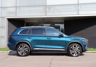Подержанный автомобиль Geely Monjaro 2024 года (4 фото)