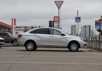 Подержанный автомобиль LADA (ВАЗ) Vesta Sedan 2020 года (4 фото)
