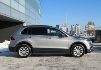 Подержанный автомобиль Volkswagen Tiguan 2020 года (4 фото)