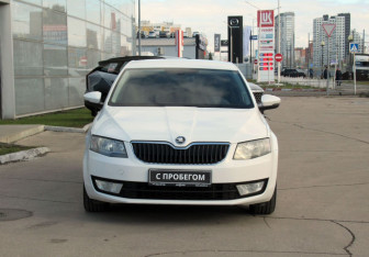 Подержанный автомобиль Skoda Octavia Liftback 2013 года (2 фото)