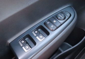 Подержанный автомобиль Kia Rio Hatchback 2019 года (11 фото)