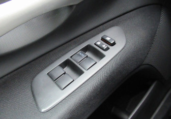 Подержанный автомобиль Toyota Auris Hatchback 2008 года (11 фото)