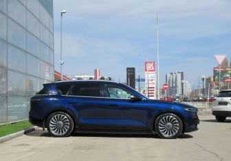 Подержанный автомобиль Voyah Free 2022 года (4 фото)