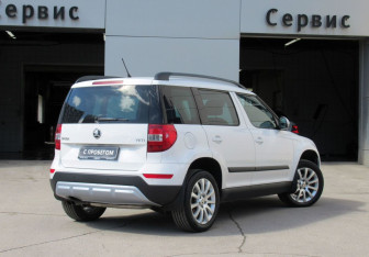 Подержанный автомобиль Skoda Yeti 2014 года (5 фото)