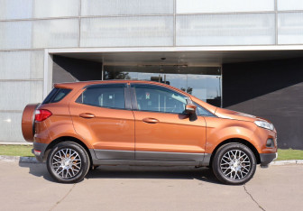 Подержанный автомобиль Ford EcoSport 2017 года (4 фото)