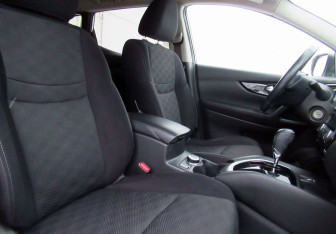 Подержанный автомобиль Nissan Qashqai 2017 года (11 фото)
