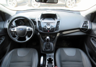 Подержанный автомобиль Ford Kuga 2013 года (14 фото)