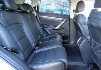 Подержанный автомобиль Geely Atlas Pro 2024 года (11 фото)