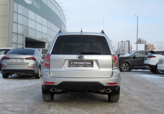 Подержанный автомобиль Subaru Forester Suv 2008 года (6 фото)