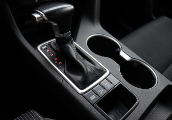 Подержанный автомобиль Kia Sportage 2017 года (16 фото)