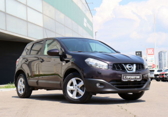 Подержанный автомобиль Nissan Qashqai 2011 года (3 фото)