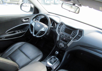 Подержанный автомобиль Hyundai Santa Fe 2017 года (12 фото)