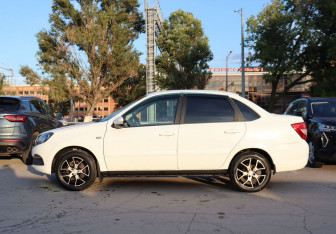 Подержанный автомобиль LADA (ВАЗ) Granta Sedan 2019 года (8 фото)