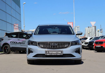 Подержанный автомобиль Geely Emgrand 2023 года (2 фото)