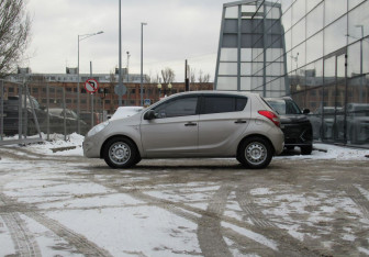 Подержанный автомобиль Hyundai i20 2009 года (8 фото)