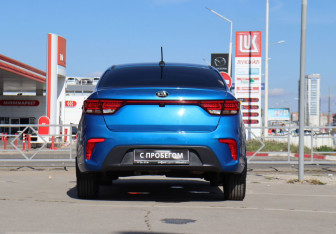 Подержанный автомобиль Kia Rio Sedan 2019 года (6 фото)