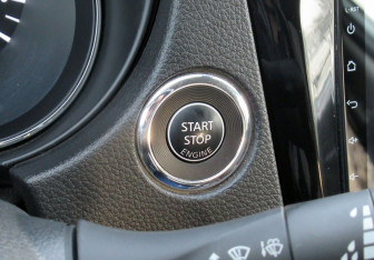 Подержанный автомобиль Nissan X-Trail 2019 года (18 фото)