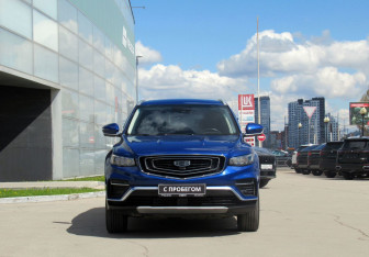 Подержанный автомобиль Geely Atlas Pro 2022 года (2 фото)