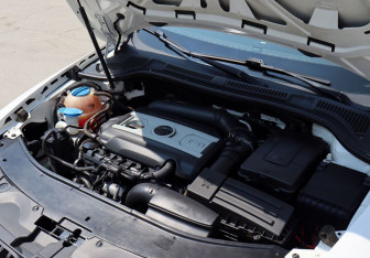 Подержанный автомобиль Skoda Superb Liftback 2012 года (10 фото)