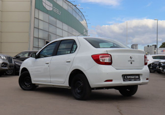 Подержанный автомобиль Renault Logan Sedan 2022 года (7 фото)