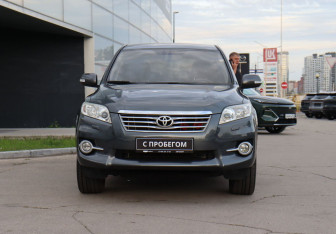 Подержанный автомобиль Toyota RAV4 2012 года (2 фото)