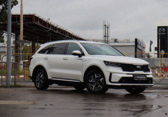 Подержанный автомобиль Kia Sorento 2021 года (3 фото)