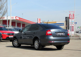 Подержанный автомобиль Skoda Octavia Liftback 2013 года (7 фото)