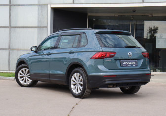 Подержанный автомобиль Volkswagen Tiguan 2019 года (7 фото)
