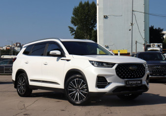 Подержанный автомобиль Chery Tiggo 8 Pro 2021 года (3 фото)
