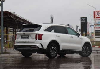Подержанный автомобиль Kia Sorento 2021 года (5 фото)
