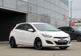 Подержанный автомобиль Hyundai i30 Hatchback 2012 года (3 фото)