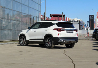 Подержанный автомобиль Kia Seltos 2020 года (7 фото)