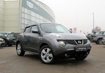 Подержанный автомобиль Nissan Juke 2011 года (3 фото)