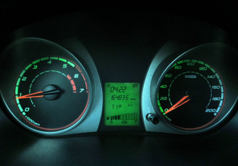 Подержанный автомобиль LADA (ВАЗ) Kalina Hatchback 2013 года (20 фото)