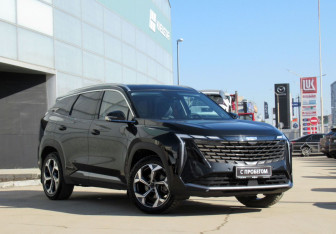 Подержанный автомобиль Geely Atlas 2024 года (3 фото)