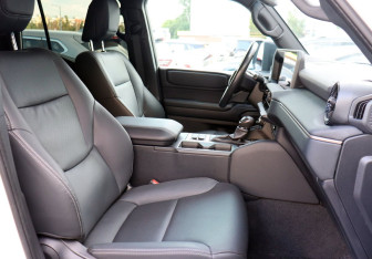 Подержанный автомобиль Toyota Land Cruiser Prado 2024 года (10 фото)