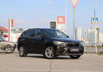 Подержанный автомобиль BMW X1 2016 года (3 фото)