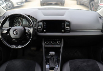 Подержанный автомобиль Skoda Karoq 2020 года (18 фото)