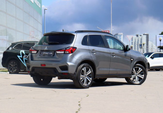 Подержанный автомобиль Mitsubishi ASX 2021 года (5 фото)