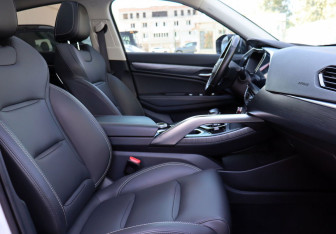 Подержанный автомобиль Geely Tugella 2021 года (14 фото)