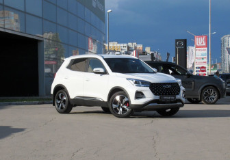 Подержанный автомобиль Chery Tiggo 4 Pro 2023 года (3 фото)