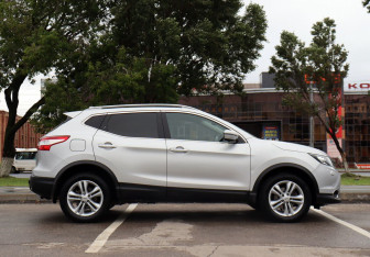 Подержанный автомобиль Nissan Qashqai 2017 года (4 фото)